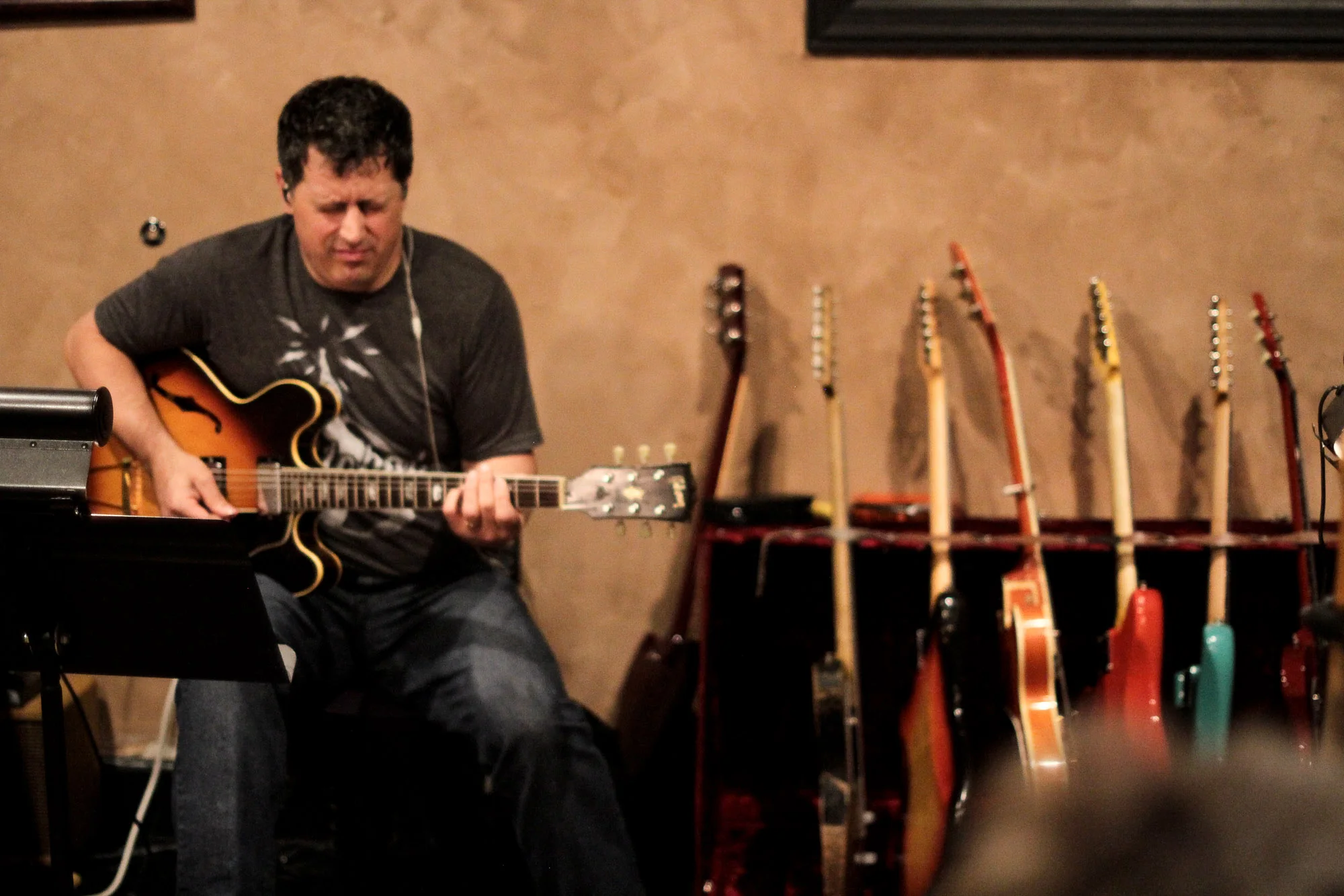 GuitarGuy2 (2).jpg