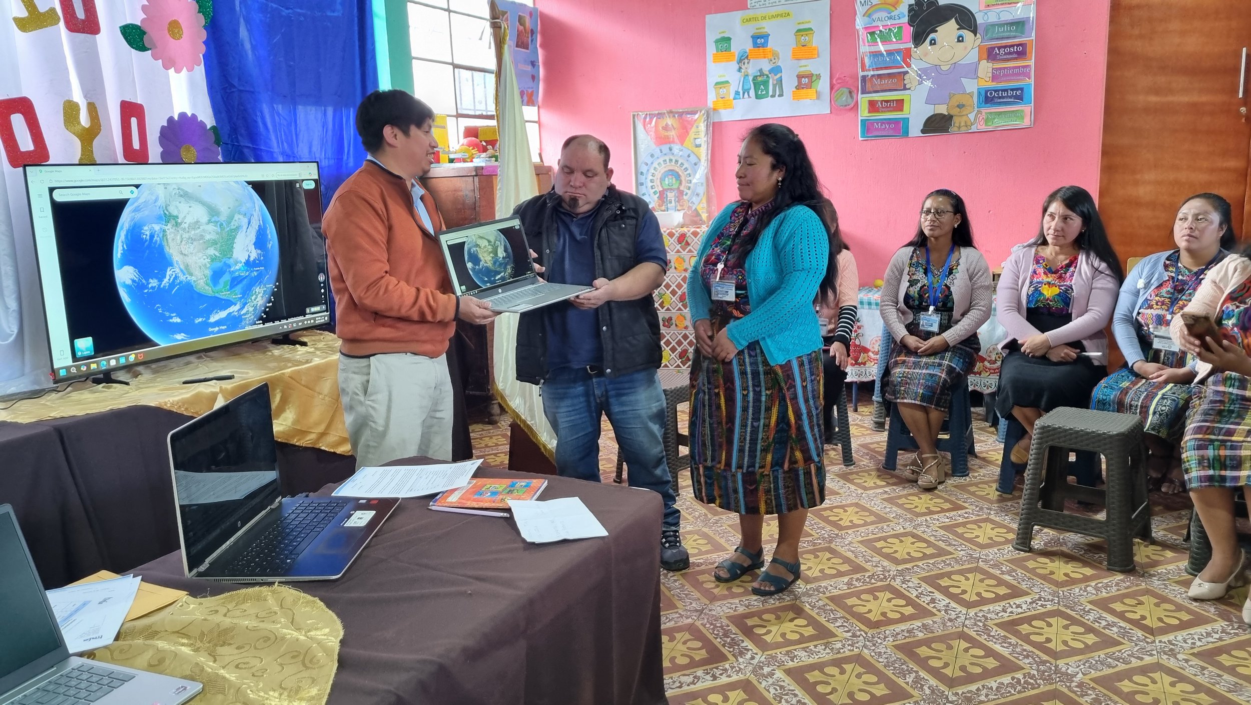 Equipment handoff - School La Esperanza