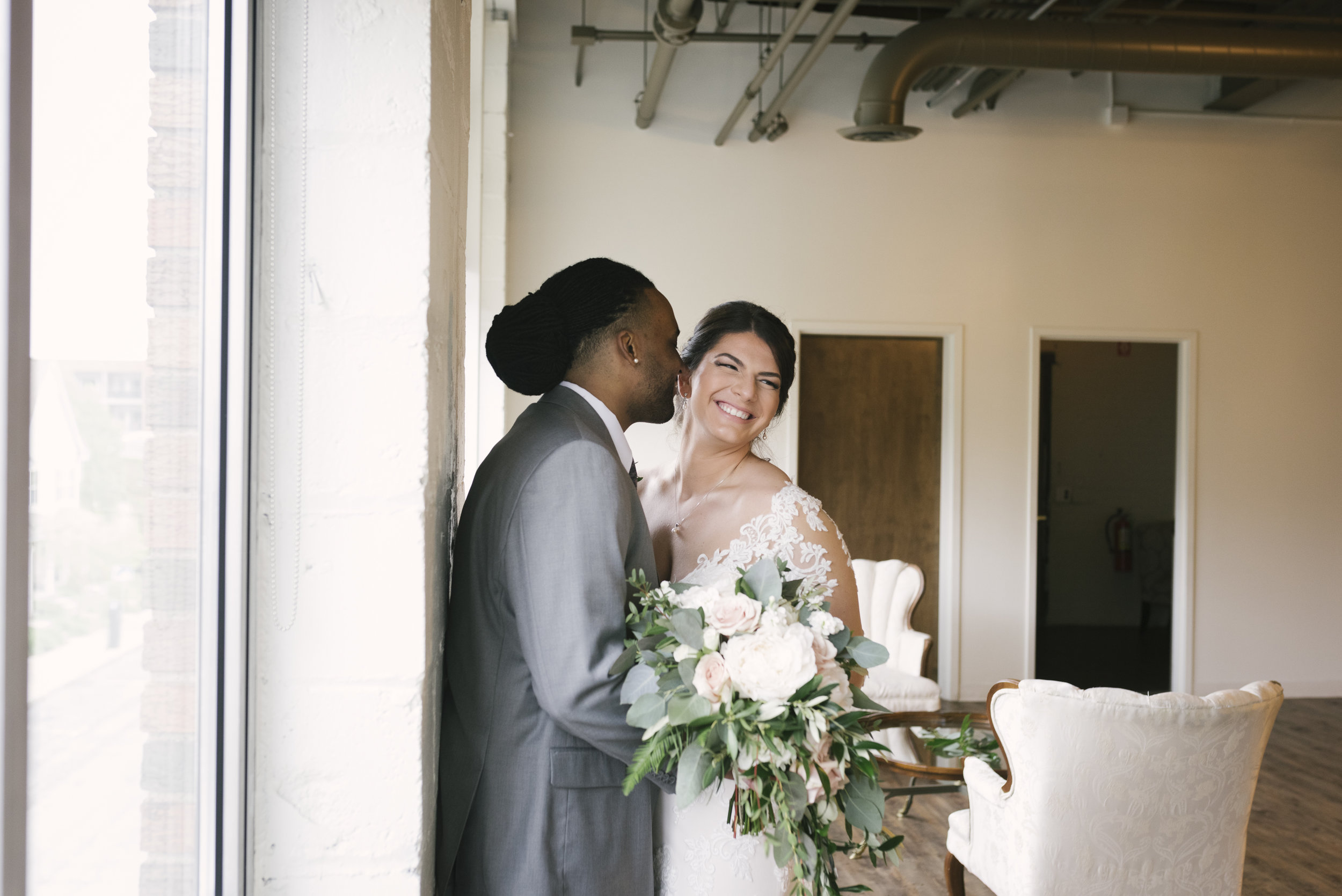 rochester-wedding-photographer-arbor-loft-16.jpg