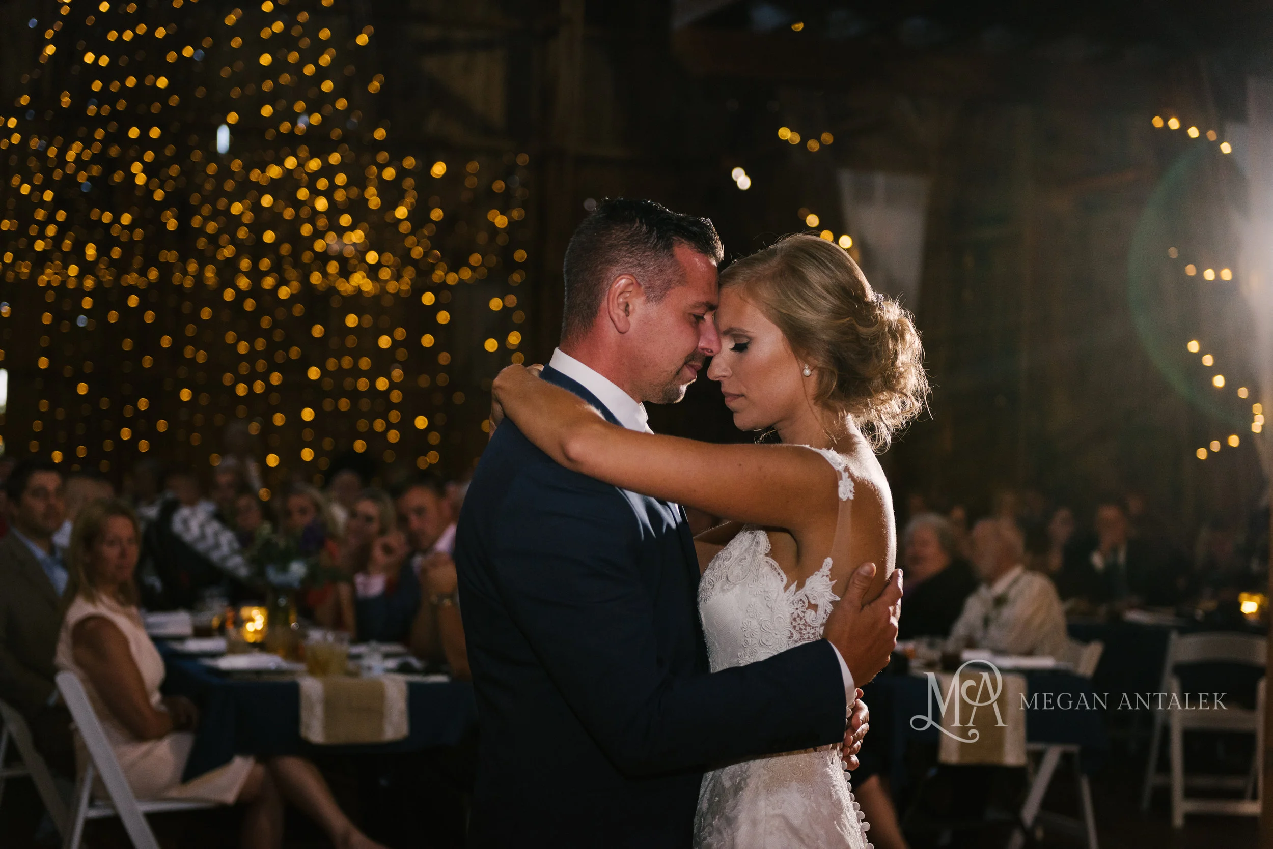 cobblestone-wedding-barn-rochester-photography-37.jpg