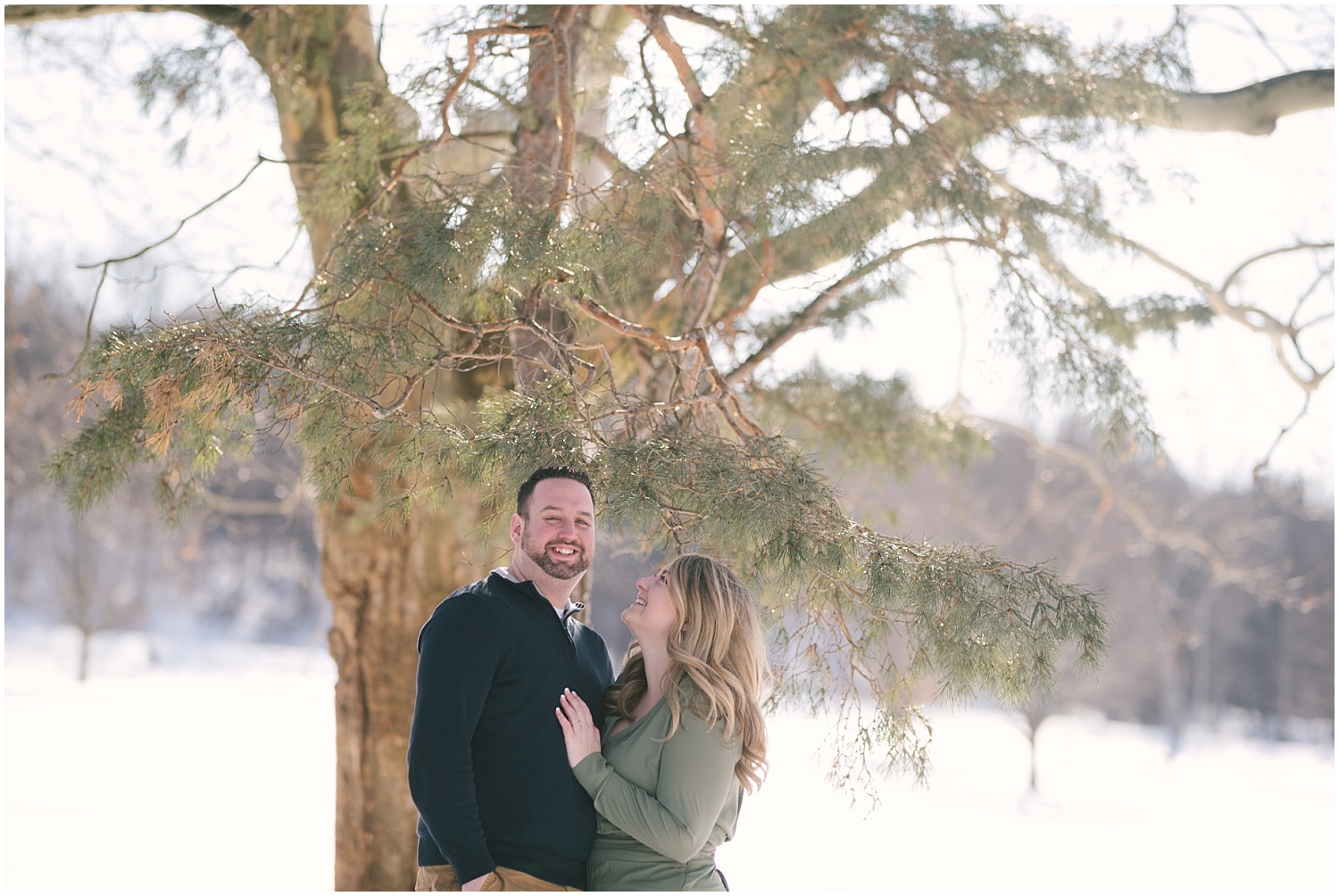 mendon-ponds-winter-engagement (4).jpg