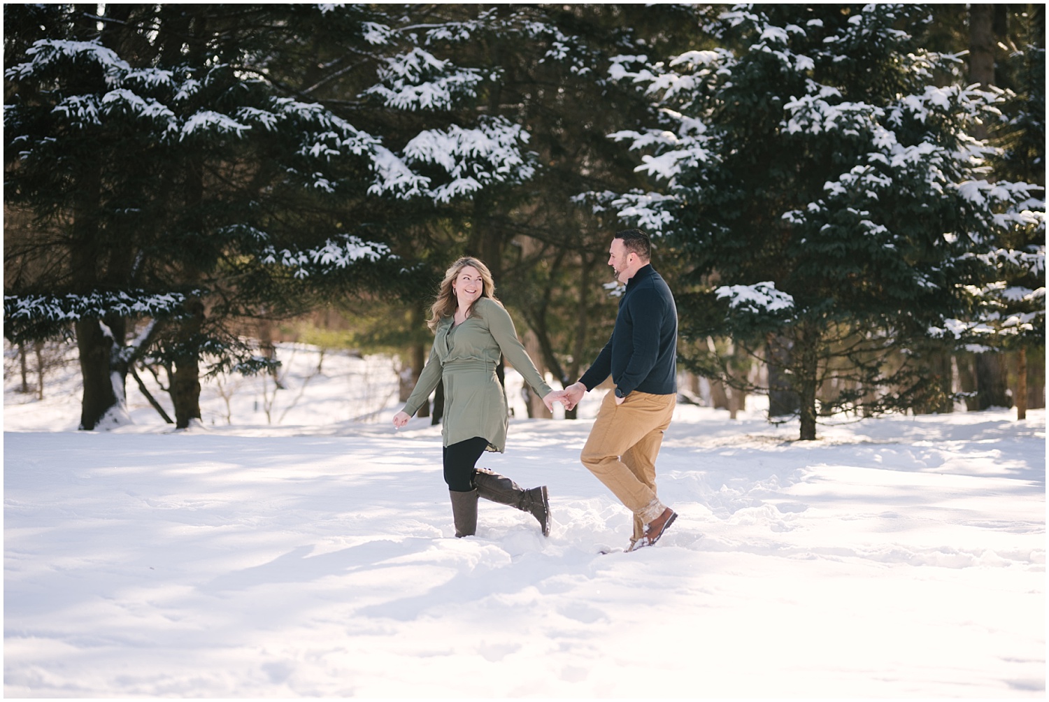 mendon-ponds-winter-engagement (15).jpg