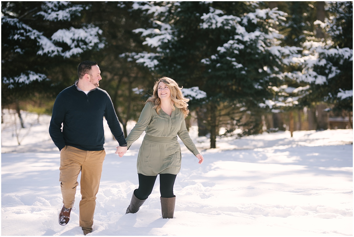 mendon-ponds-winter-engagement (16).jpg