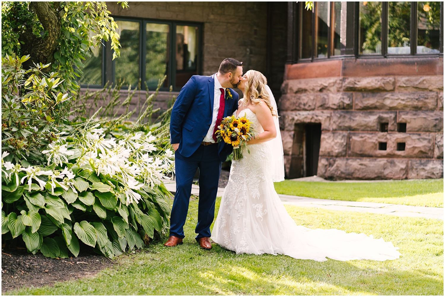 belhurst+castle+wedding+rochester+ny+photographer (56).jpg