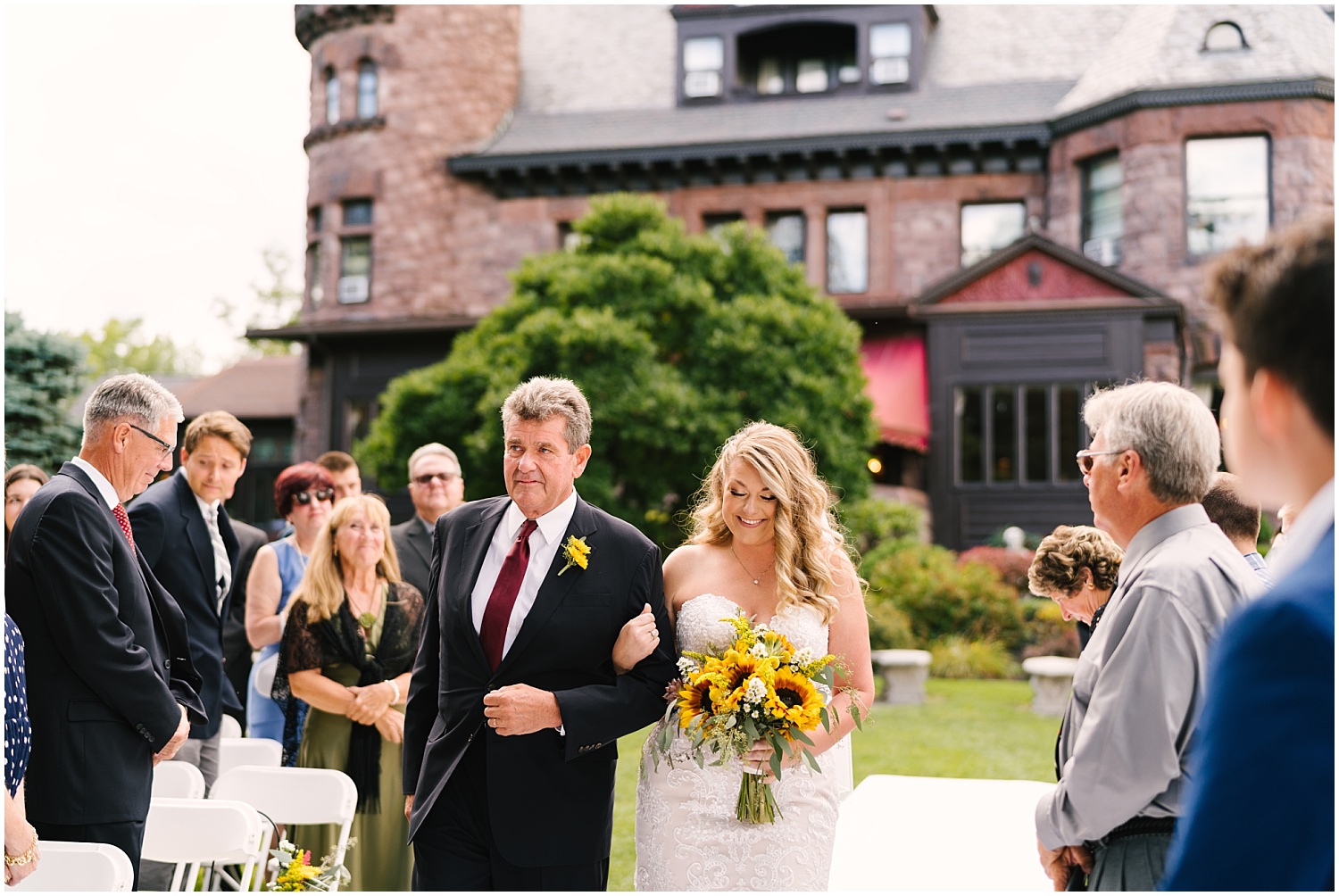 belhurst+castle+wedding+rochester+ny+photographer (69).jpg