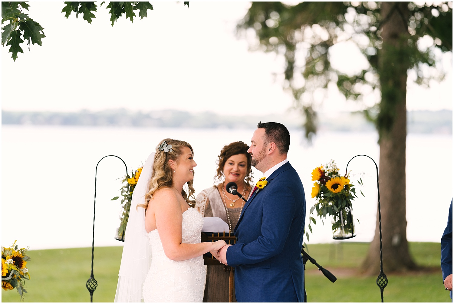 belhurst+castle+wedding+rochester+ny+photographer (80).jpg