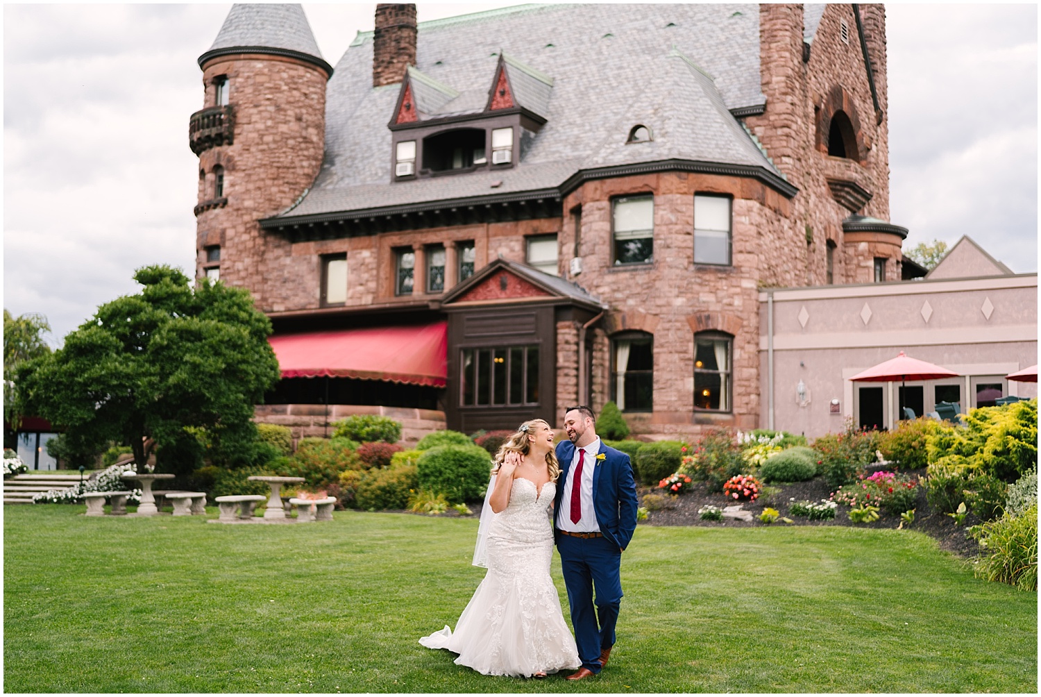 belhurst+castle+wedding+rochester+ny+photographer (88).jpg