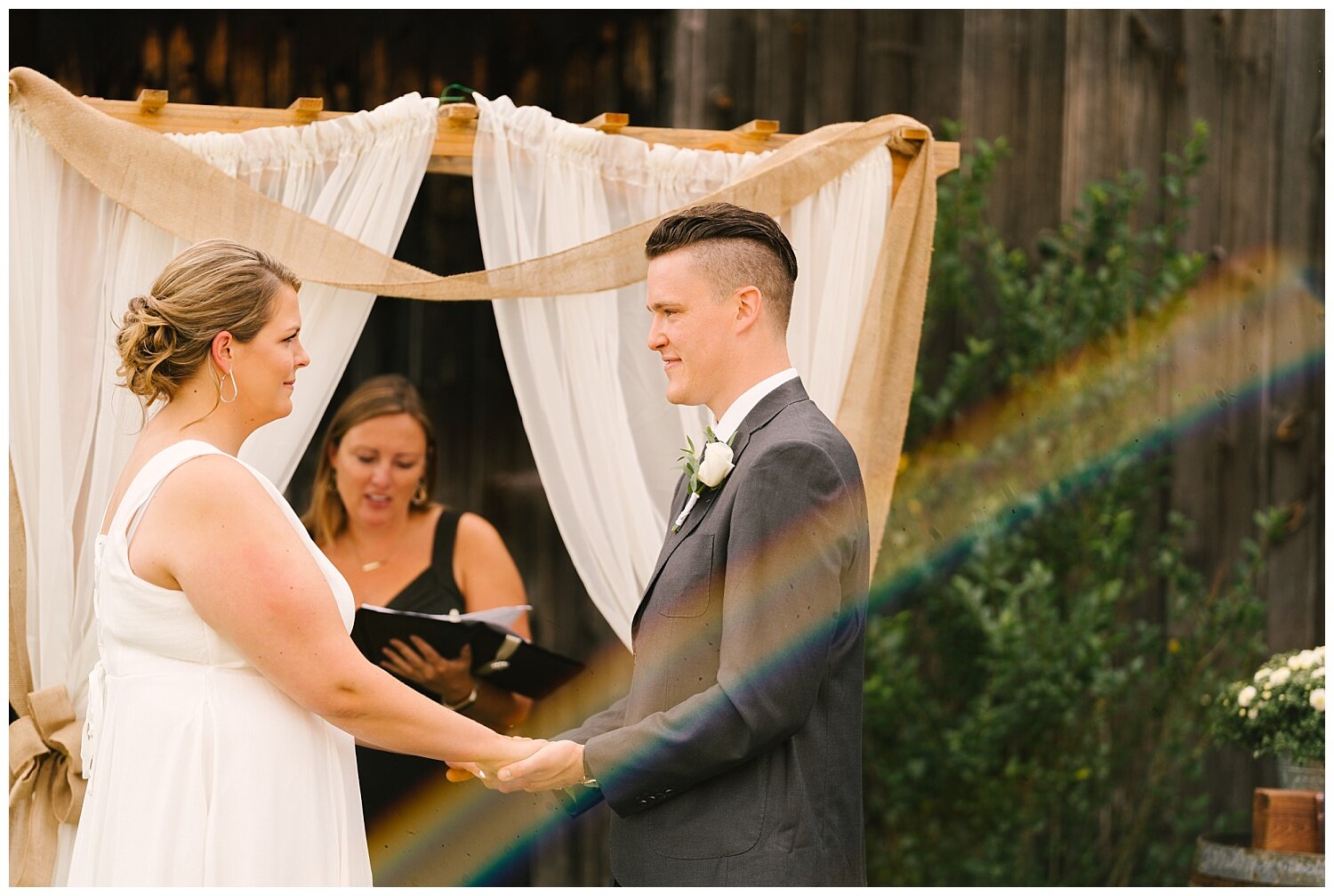 cobblestone+wedding+barn+rochester+wedding+photographer (10).jpg