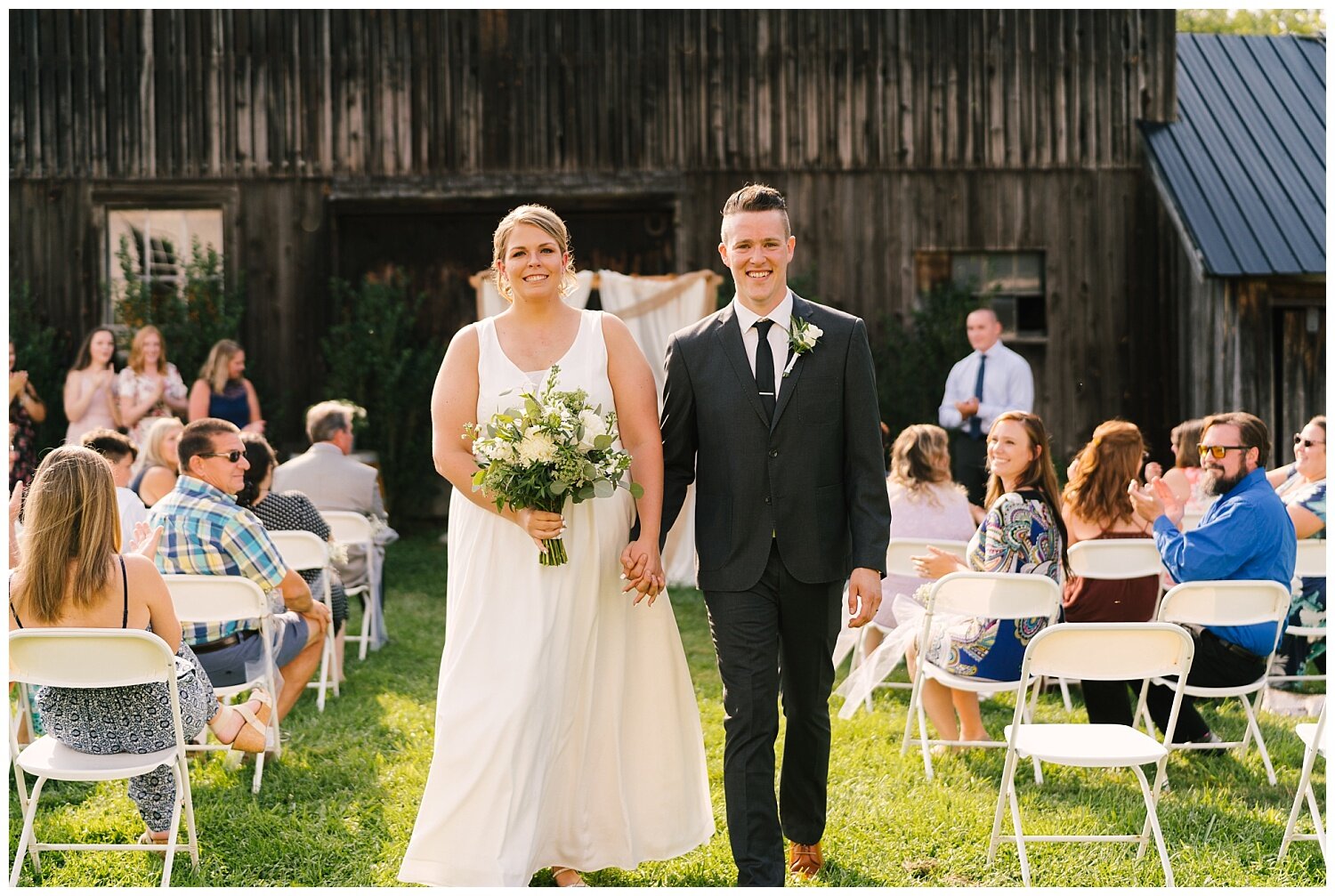 cobblestone+wedding+barn+rochester+wedding+photographer (20).jpg