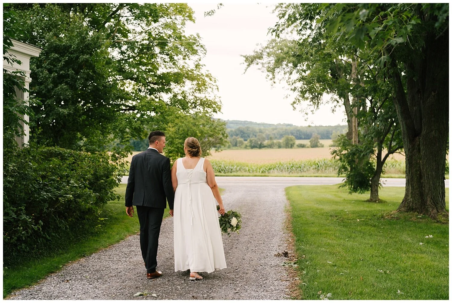 cobblestone+wedding+barn+rochester+wedding+photographer (35).jpg