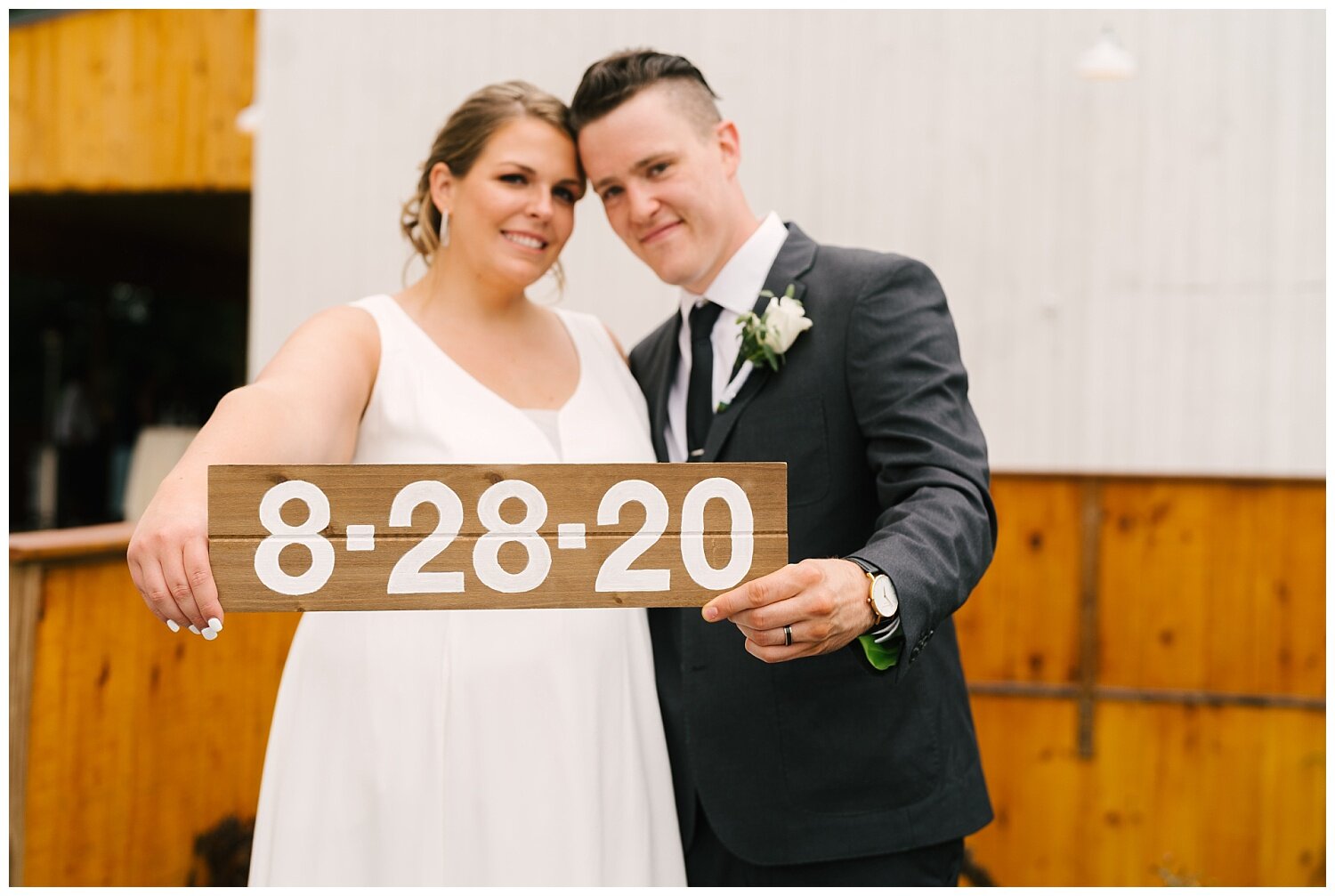 cobblestone+wedding+barn+rochester+wedding+photographer (43).jpg
