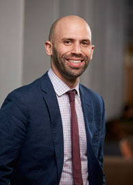 Seth Zimmerman Assistant Professor of Economics and Richard N. Rosett Faculty Fellow Class(es) taught at Booth: Microeconomics Previous institutions: Princeton, Yale and Dartmouth Why Booth?: “ Great colleagues to work with and learn from, resources that are hard to match, and a fun city to be a part of.“