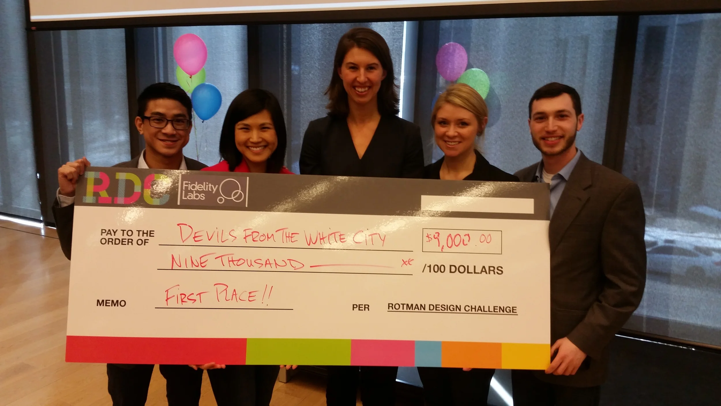 First-year students Samantha Set, Michael Cheng, Lizzie Pine, Katarina Lackner, and Yoni Sarason took home the Rotman Design Challenge 1st Place.