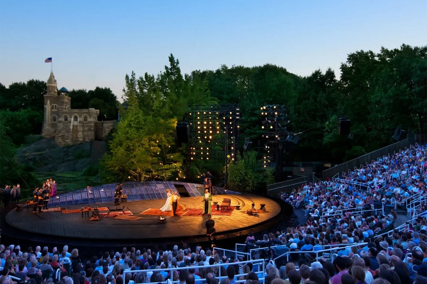 New York City's Central Park hosts free "Shakespeare in the Park" performances of The Taming of the Shrew (May24-June26) and Troillus & Cressida (July 19-Aug14). Source: timeout.com