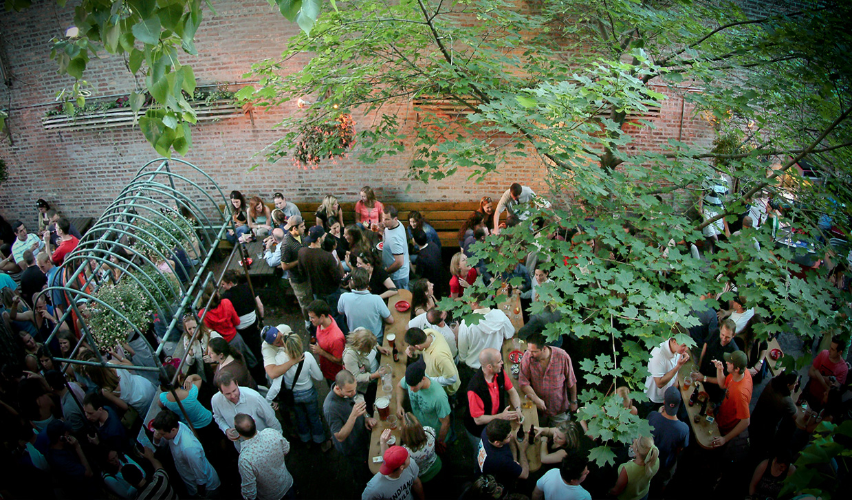 Exterior beer garden at Sheffield's, Lake View. Photo courtesy of Sheffield's. 