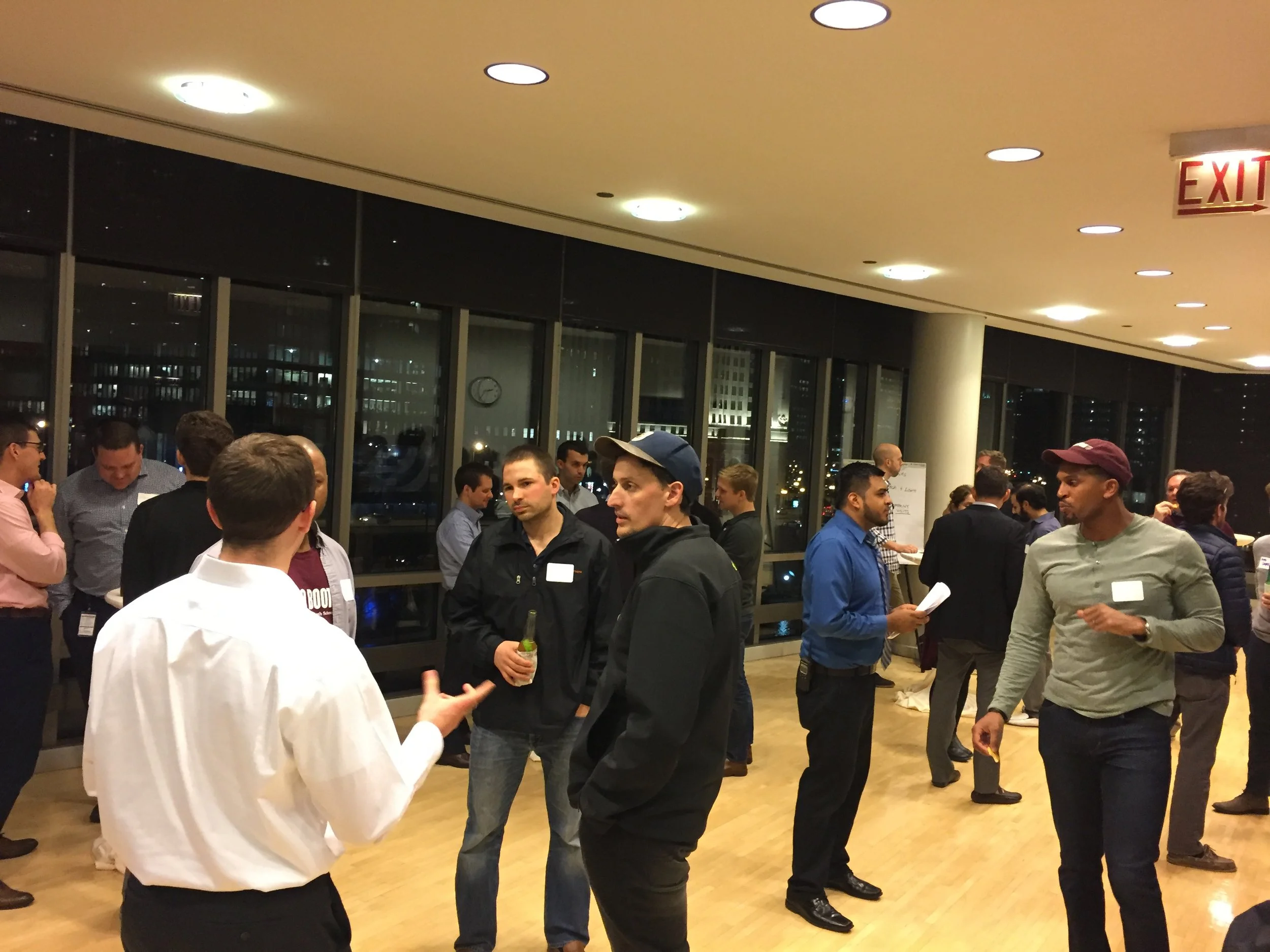 Chicago Booth Real Estate Group kicked off spring quarter with a mixer on Thursday, April 13 at Lounge 420 in the Gleacher Center. (Photo by Ardi Baftiri)
