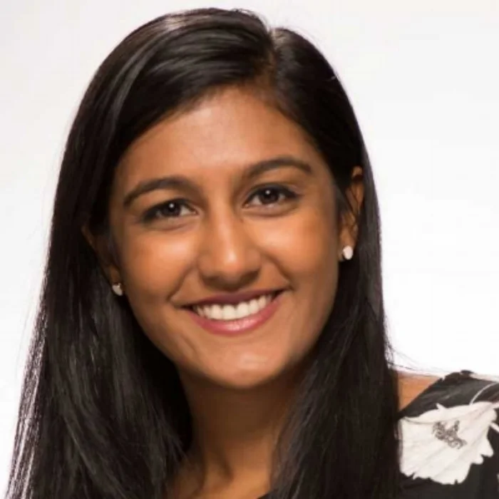Amrita Dixit Headshot.jpg