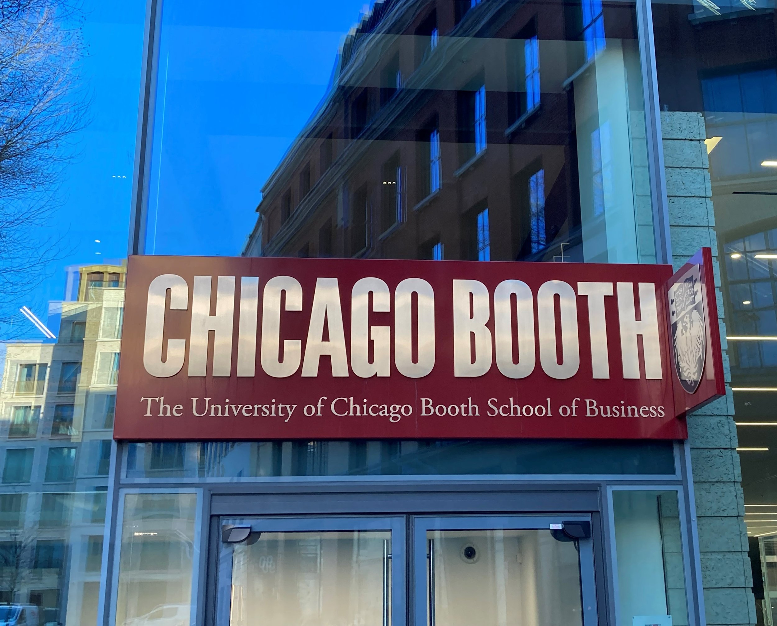 Chicago Booth Arrives at London: Interview with Elizabeth O'Neill