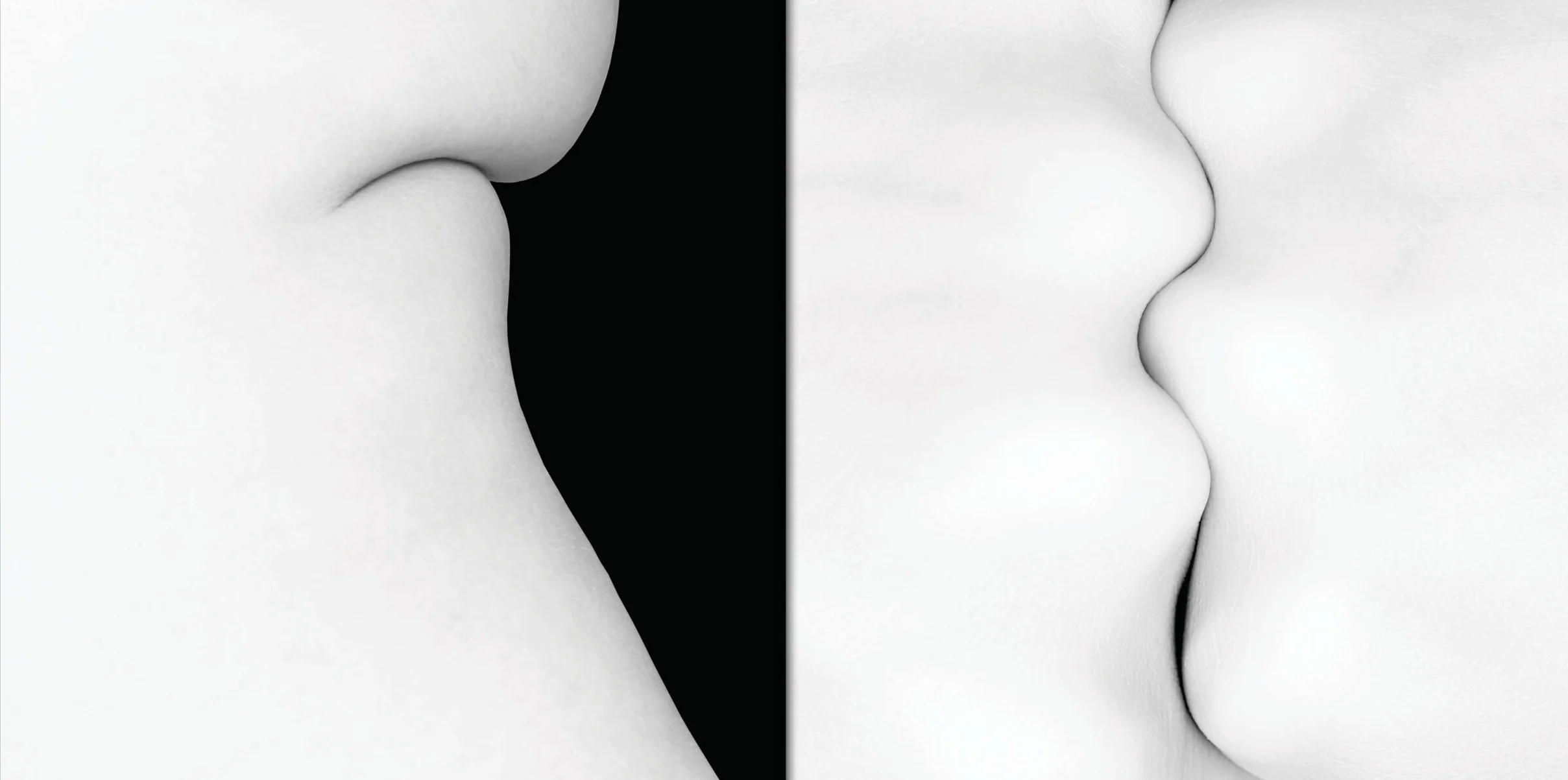 Left: Folds Study #1315, photographed in New York City, June 2004. Right: Fold Study #1070, photographed in New York City, April 2004. © Howard Schatz and Beverly Ornstein