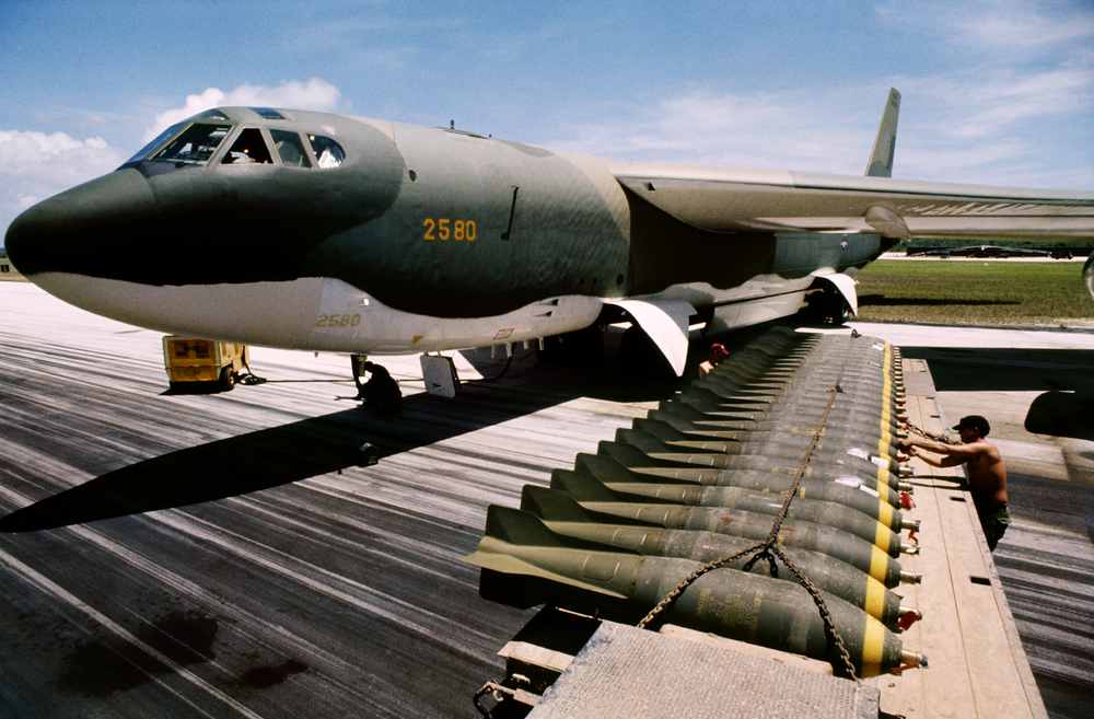  A member of US Air Force loads bombs onto a B-52&nbsp;at Anderson Air Force Base in Guam in preparation for bombing missions over Vietnam during Operation Arc Light.&nbsp;June, 1972 © Jean-Pierre Laffont 