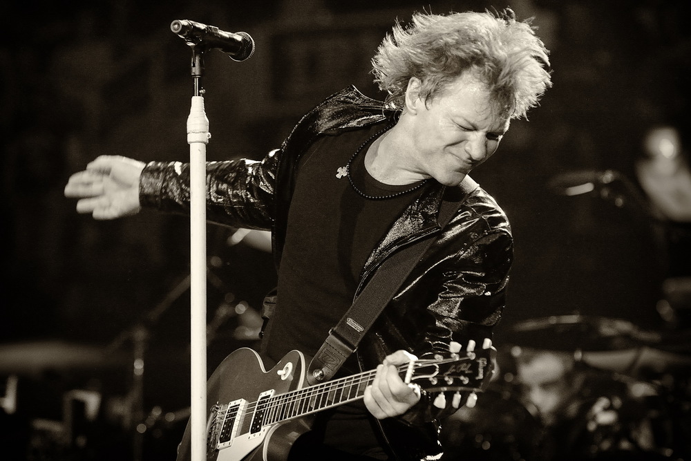   Jon Bon Jovi performs at the Air Canada Centre in Toronto. November 1, 2013&nbsp;© David Bergman  