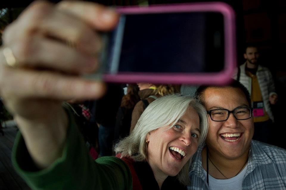 Nancy Andrews returns to the Eddie Adams Workshop as an instructor. Selfie with student AnRong Xu. Photo Courtesy the Eddie Adams Workshop.