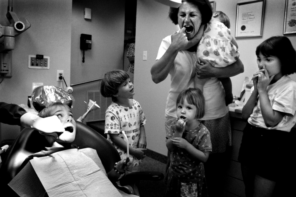  It is those little moments that I cherish, like a trip to the dentist with these kids from Chernobyl visiting the U.S. with a suburban Virginia family.&nbsp;© Nancy Andrews/The Washington Post 