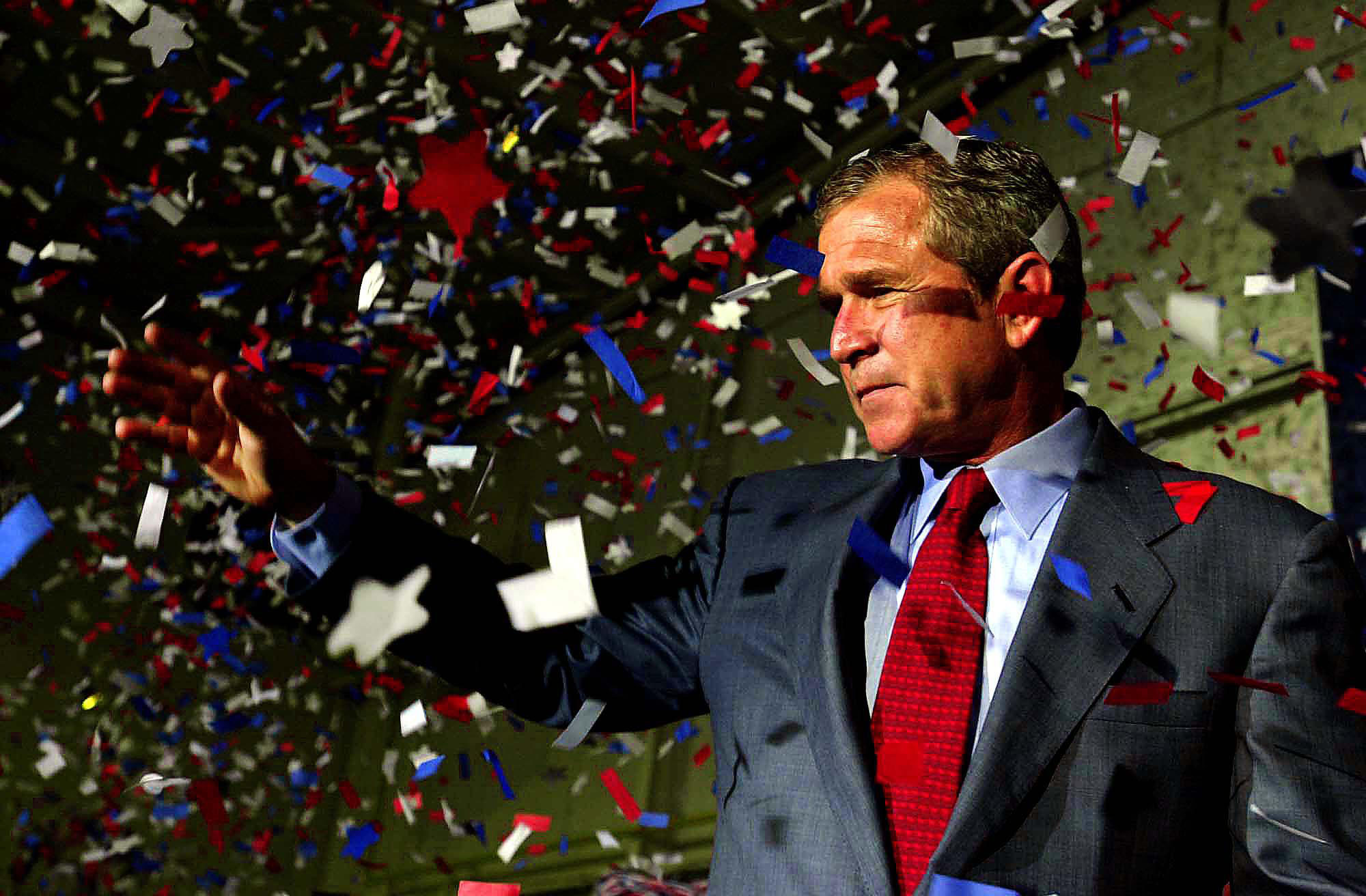 George W. Bush, Republican Presidential candidate, at Million Air Hangar in Owensboro, KY. © Mary F. Calvert/The Washington Times / ZUMAPRESS.com