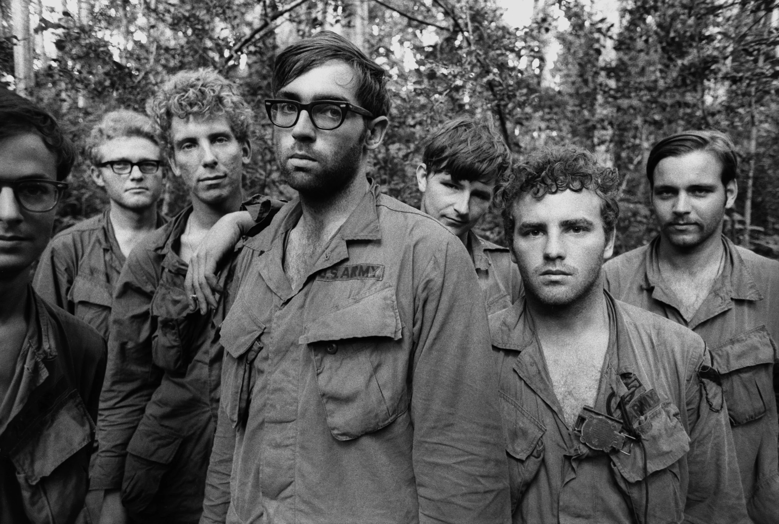 December 1971: On maneuvers with American soldiers of the 1/7 Battalion of the 1st Air Cavalry, near Xuan Loc, Vietnam. © 2015 David Burnett/Contact Press Images
