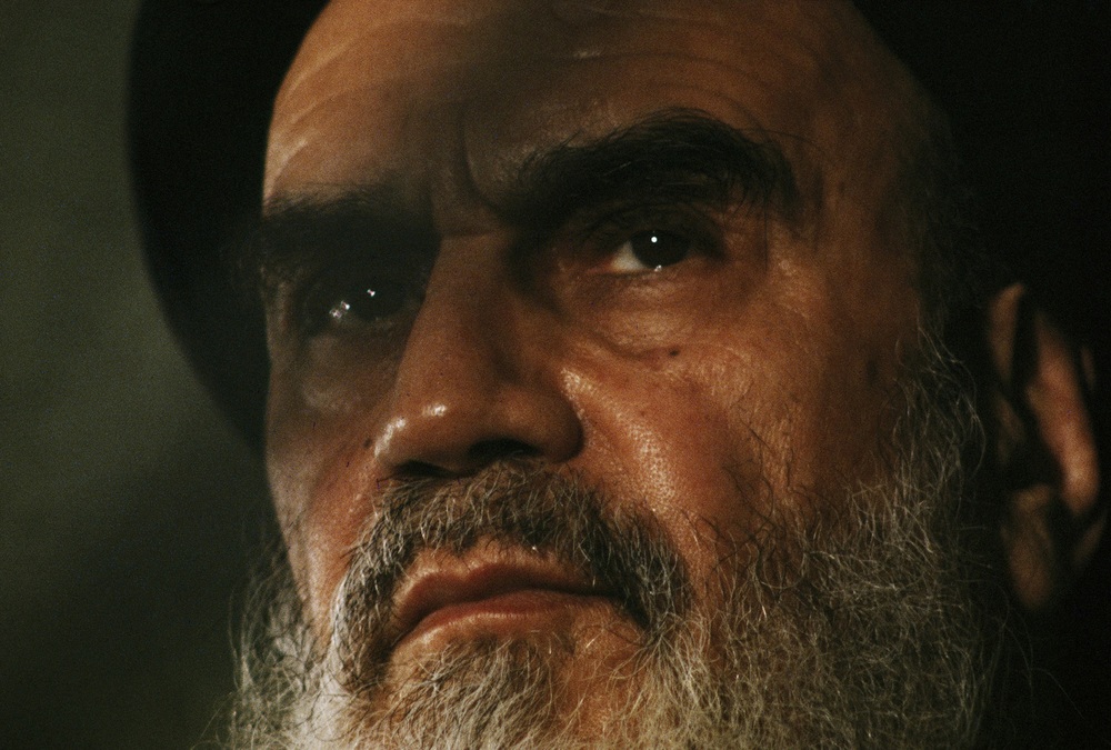  The Ayatollah Khomeini, Tehran, 1979. © 2015 David Burnett/Contact Press Images 