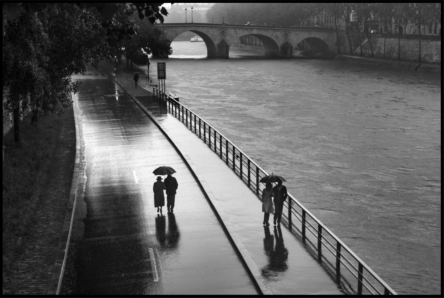 I continue to contemplate all that I truly care about and try to find ways to share these themes visually. I still hope and believe that the best stories and photographs are yet to occur. My quest for them will certainly require that I keep my head up and my eyes and heart open, as I walk down the street. – Peter Turnley