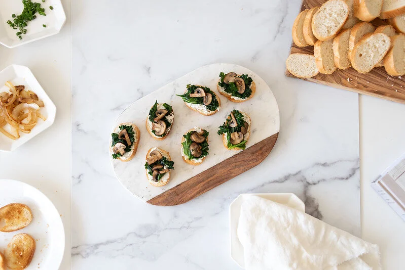 Recipe: Onion Spinach Garlic Toasts 