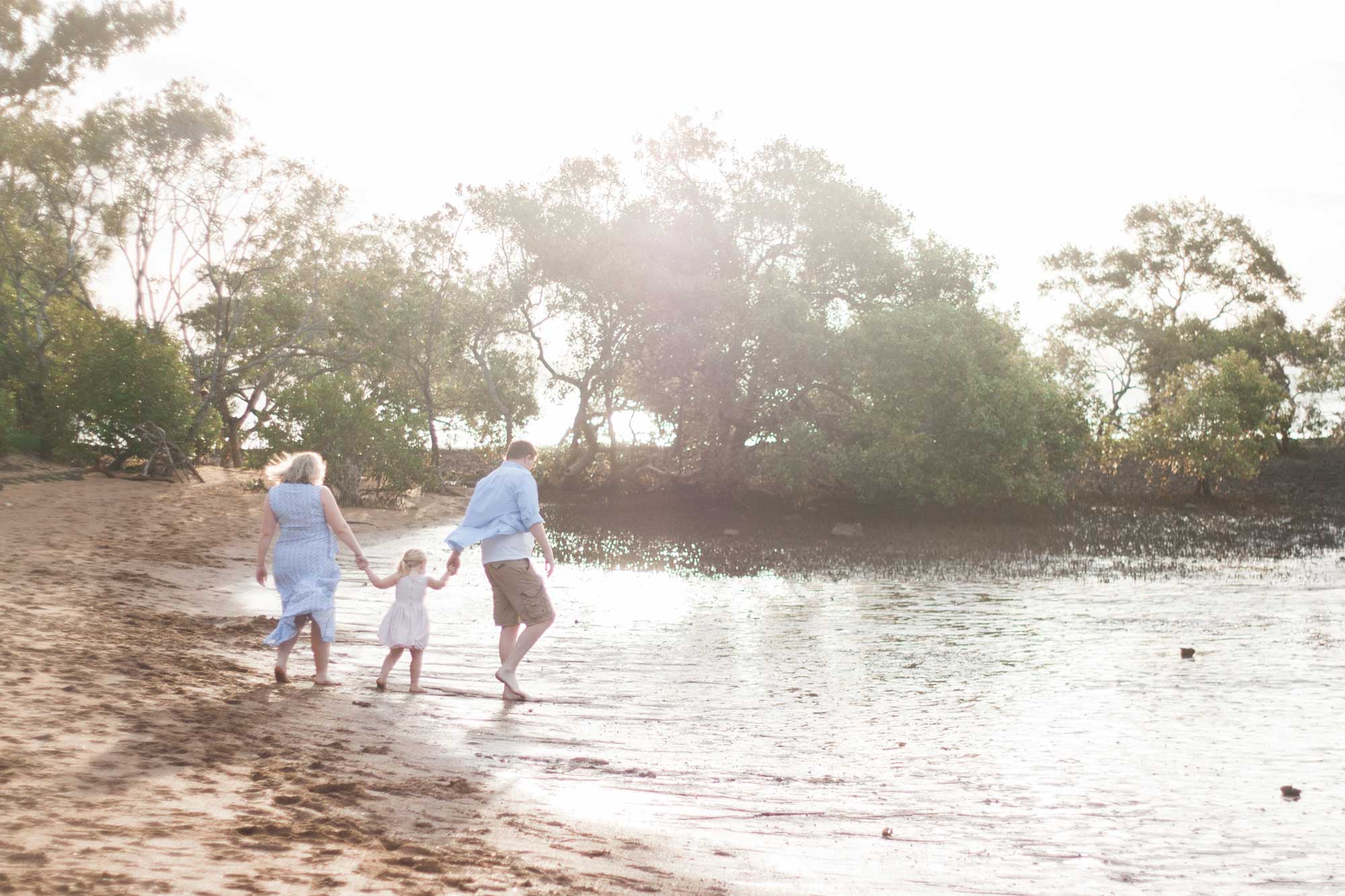 Brisbane Family Photographer | Ipswich Family Photographer | Brisbane Photographer | Family Photography | Pregnant Mother | Couple in Love | Family | Waterfront | Wellington Point