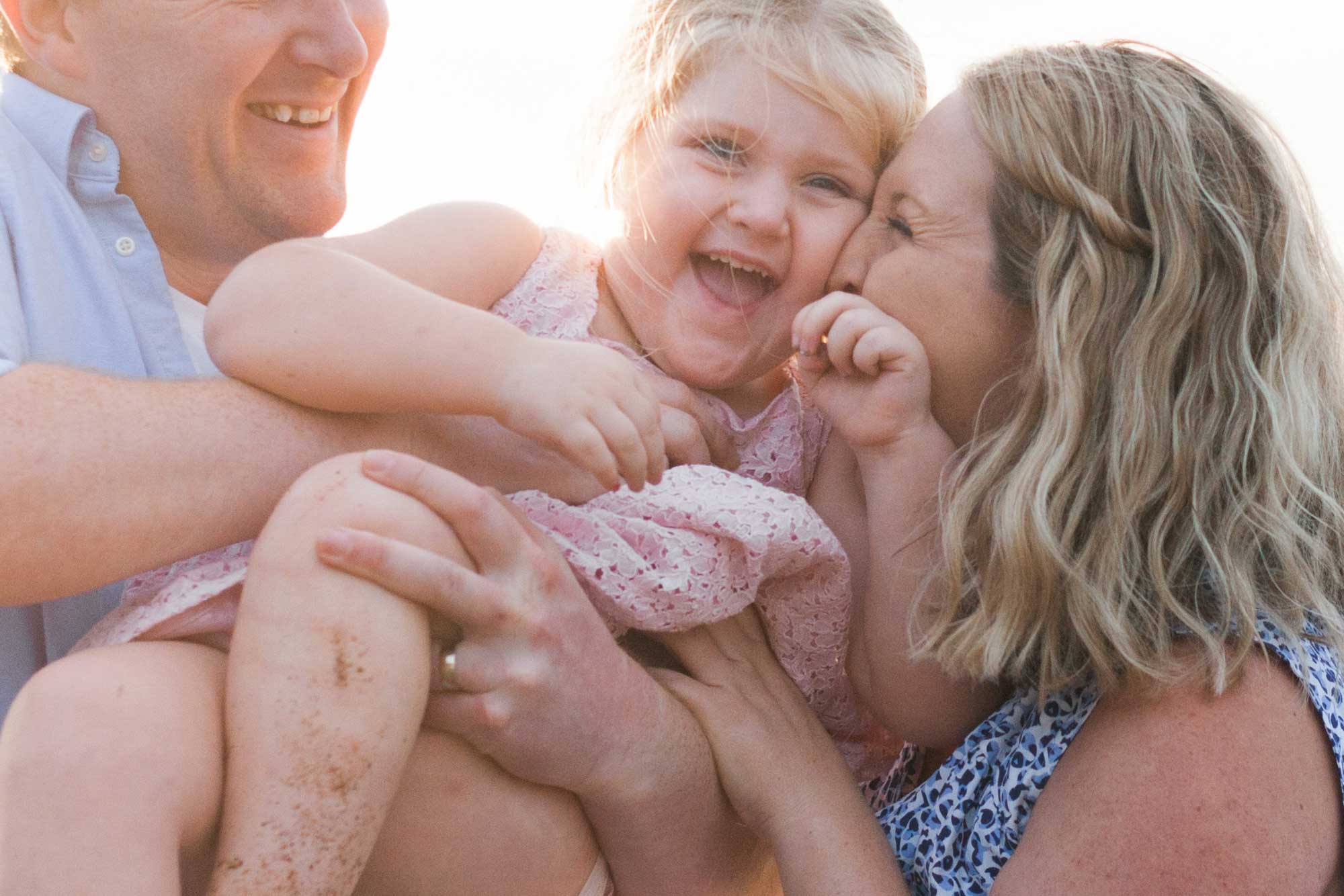 Brisbane Family Photographer | Ipswich Family Photographer | Brisbane Photographer | Family Photography | Pregnant Mother | Couple in Love | Family | Waterfront | Wellington Point