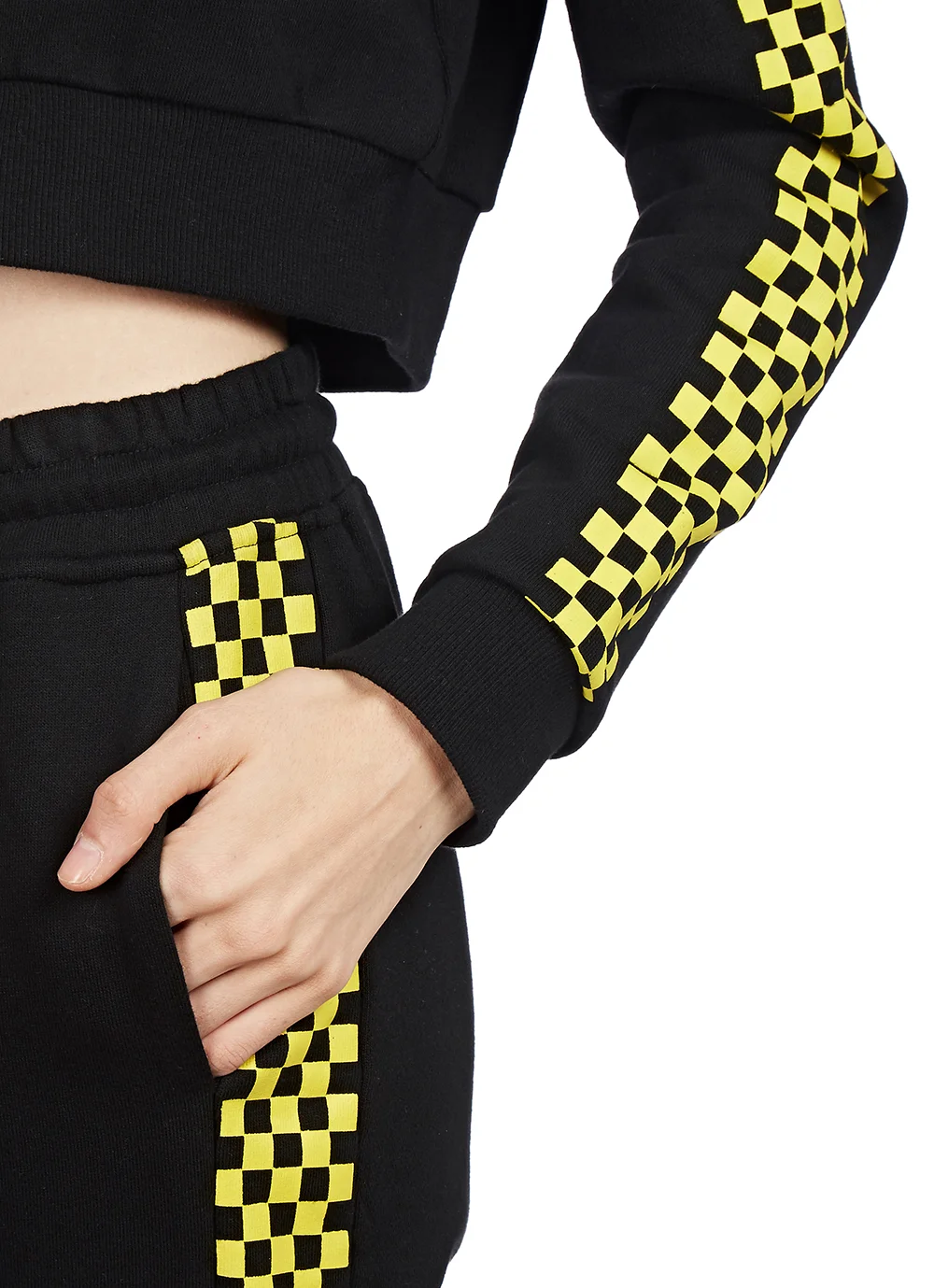 blackyellow_checkers_6.jpg