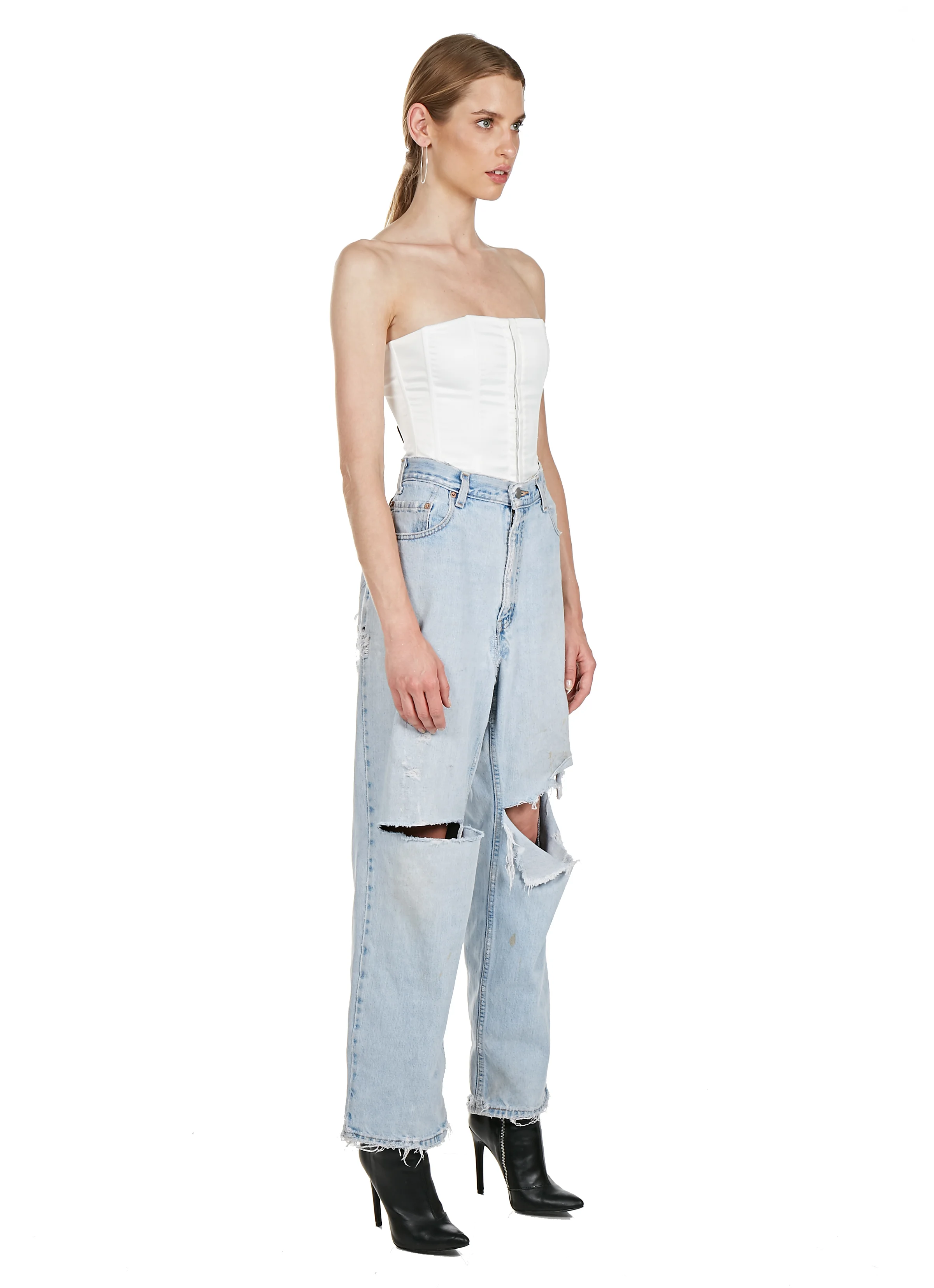 WHITECORSET_1_3.jpg