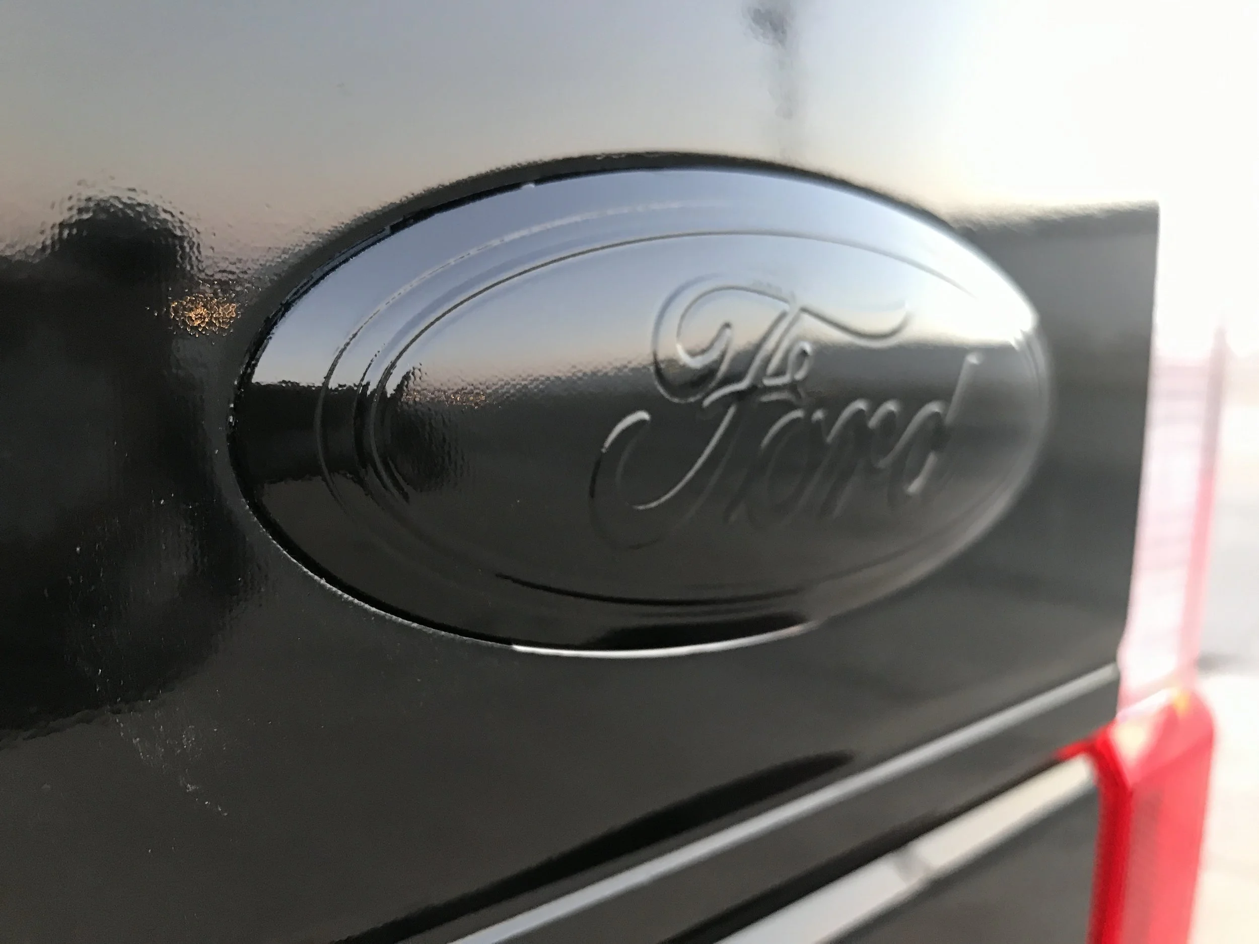Ford F-250 Platinum Emblem Wrap