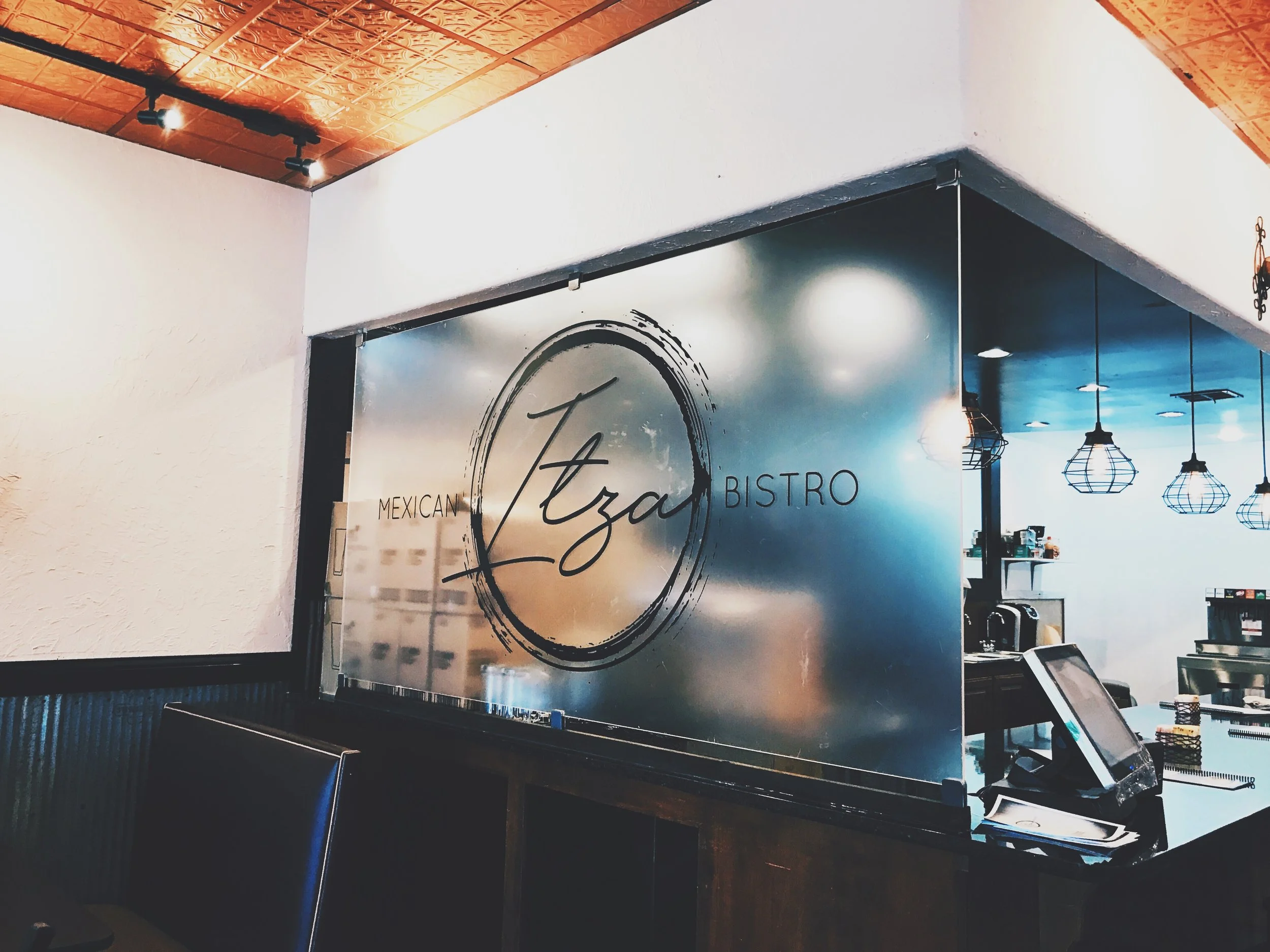 Itsa Bistro Bar.jpg