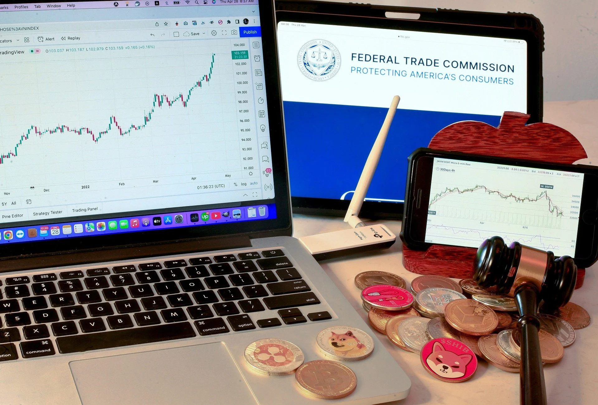 Social Media Trends: Coinbase Global Poised to Surge, PayPal Holdings to Sink, Wallstreetbets Stocks Significantly Up Premarket