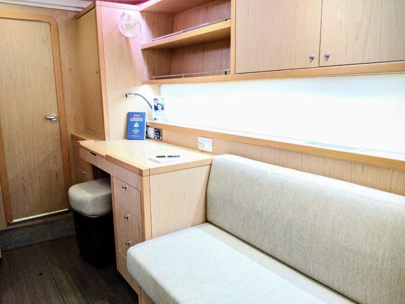 ximulasail gracefully master cabin.jpeg