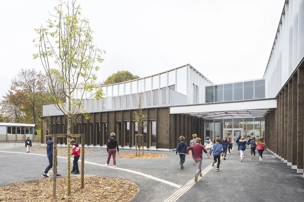 紫罗兰学校集团（Les Violettes school group）