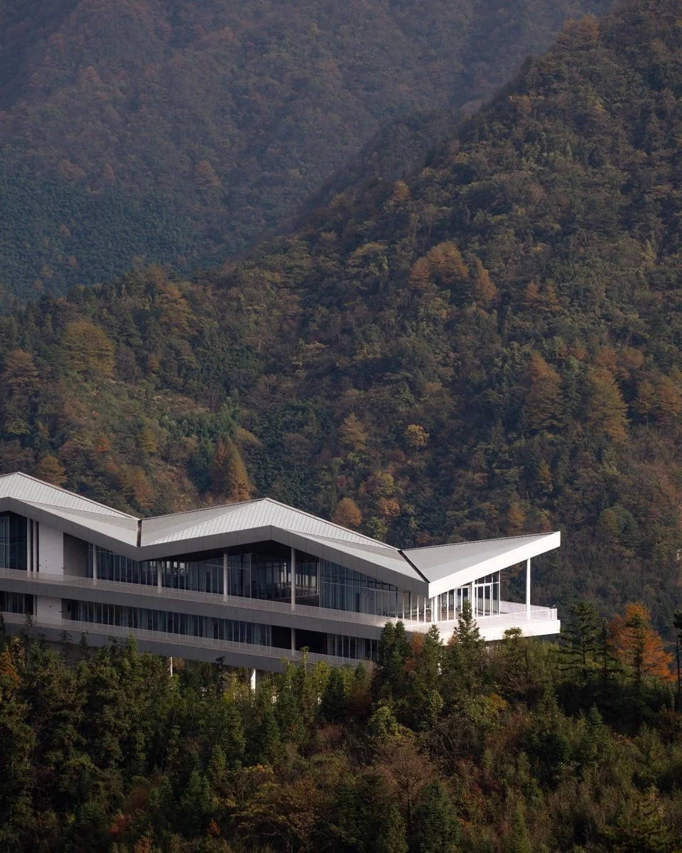 浮空酒店：与自然共生的山间精品住宿