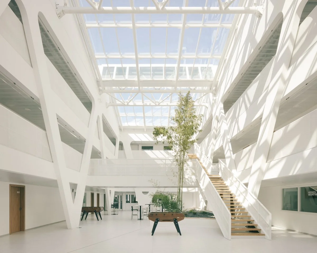 LA PROVIDENCE High school