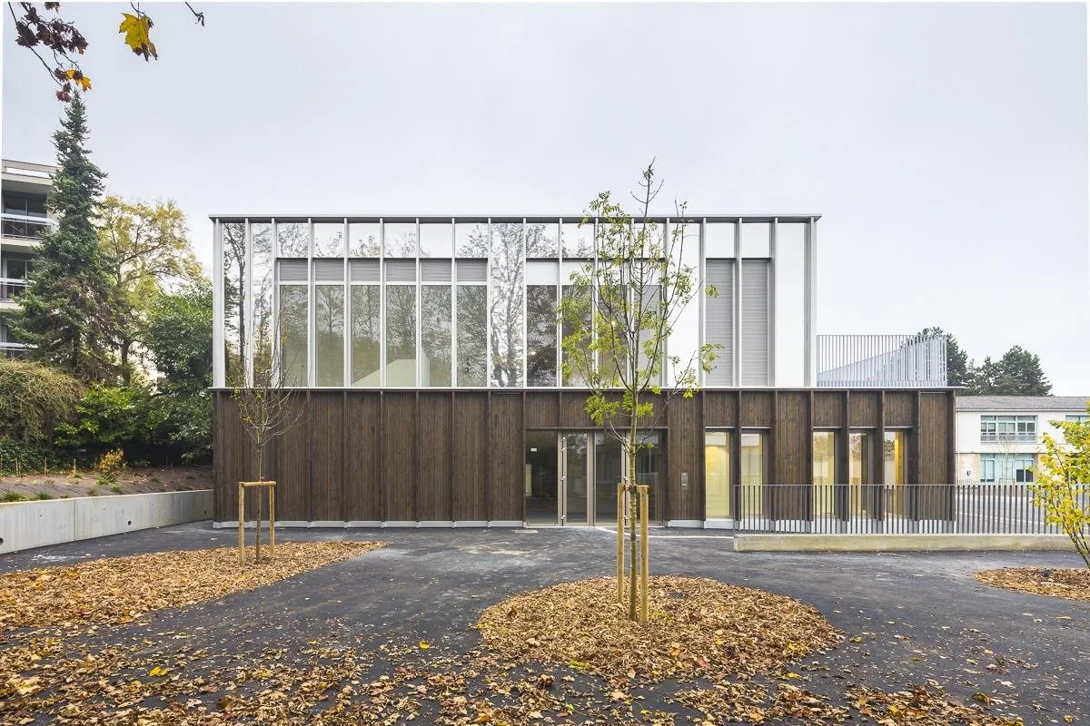 紫罗兰学校集团（Les Violettes school group）