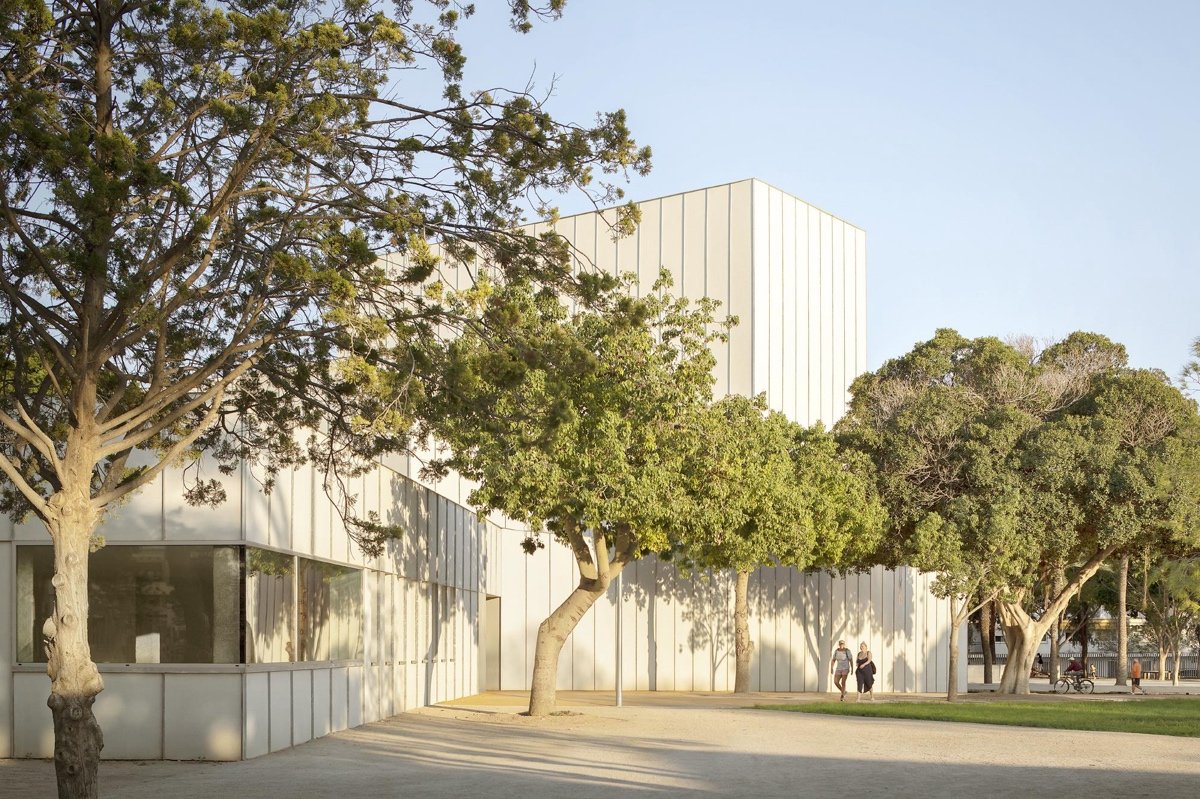 阿尔曼萨公园（Almansa Park）