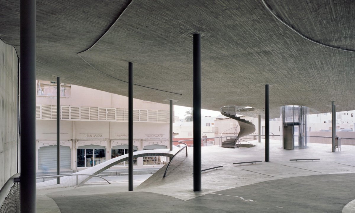 巴林停车场的珍珠小径（Bahrain Car Park for the Pearl Path）