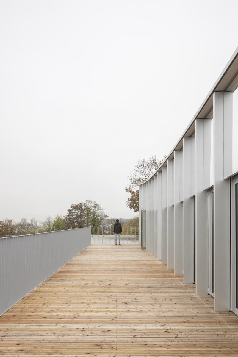 紫罗兰学校集团（Les Violettes school group）