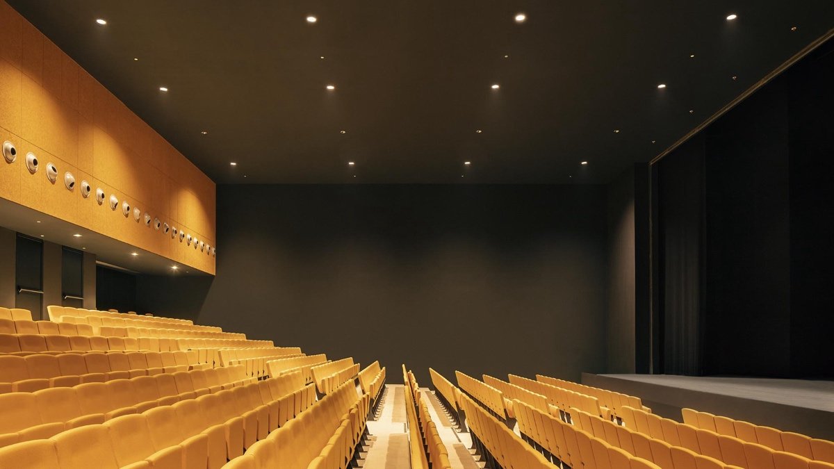 阿尔曼萨公园（Almansa Park）