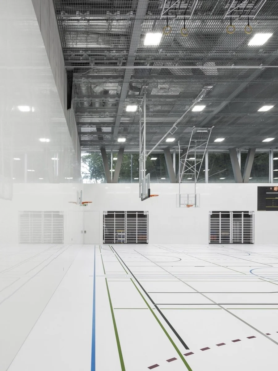 商学院与通识教育（School of Business and General Education）