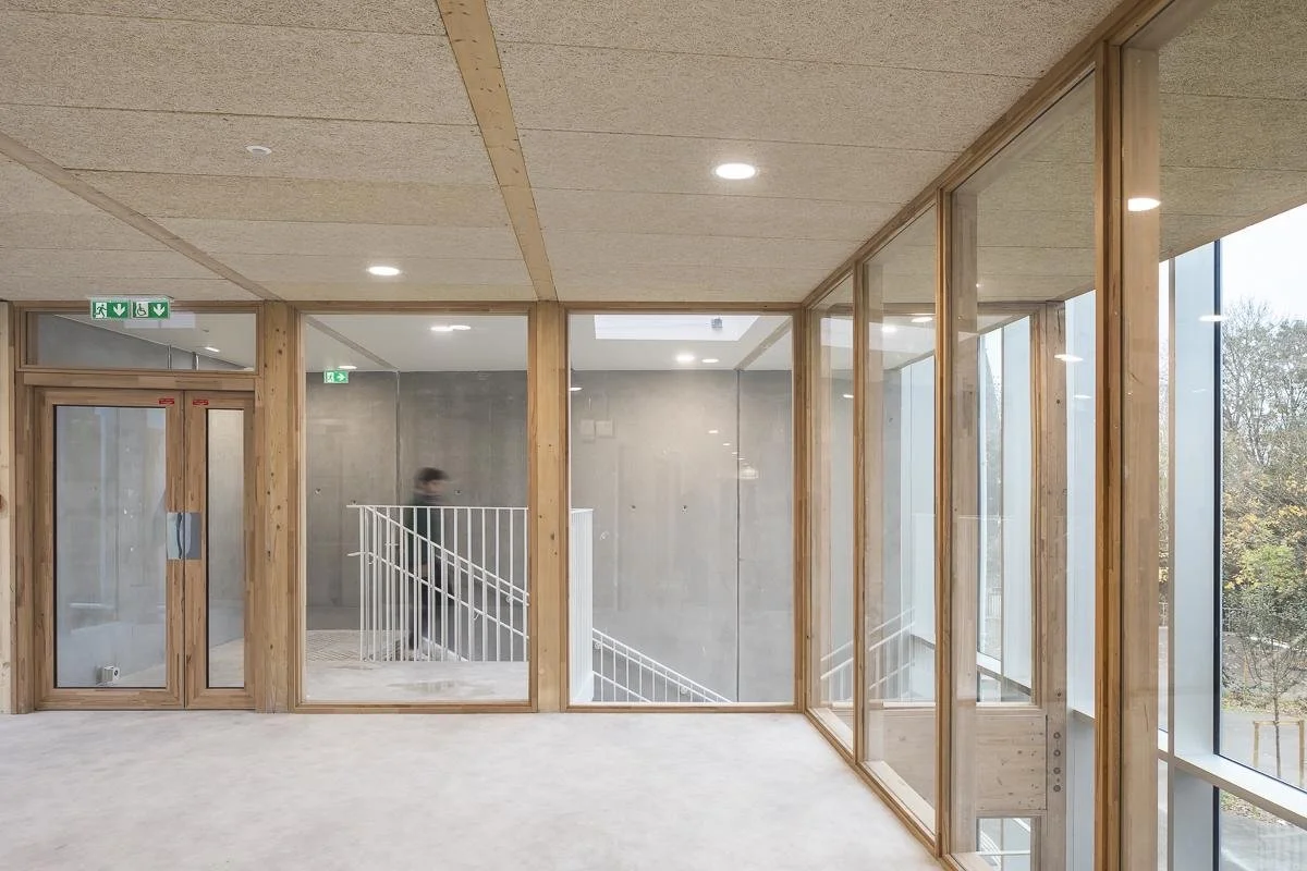 紫罗兰学校集团（Les Violettes school group）